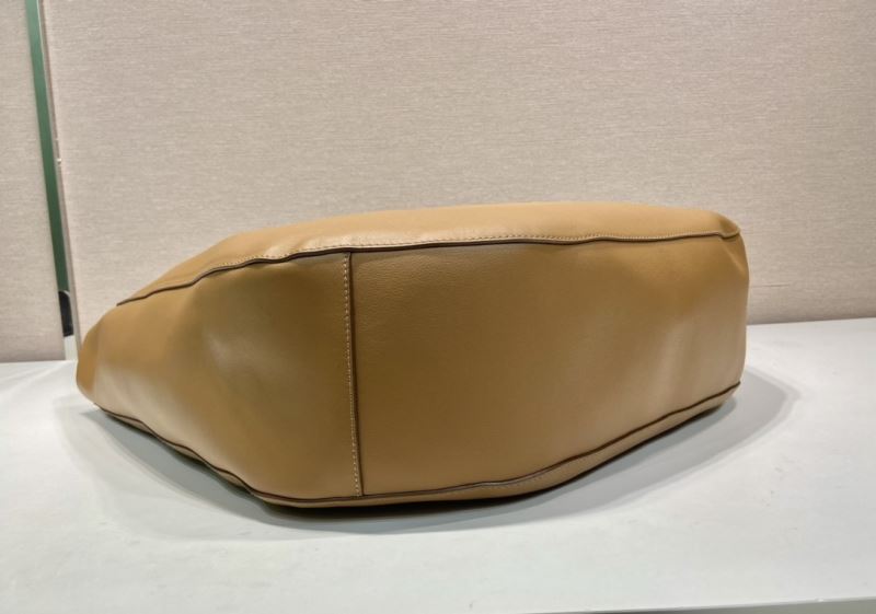 Pra*a tote bags